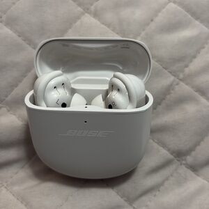 Gently Used Bose - QuietComfort Ultra (2nd Gen) True Wireless Noise Cancelling